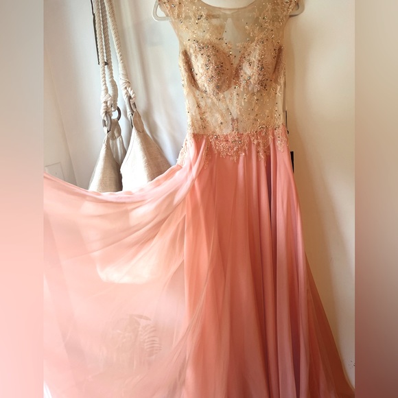 Tony Bowls Dresses & Skirts - Sexy gown sophisticated handmade Italian lace and silk maxi Tony Bowls dress